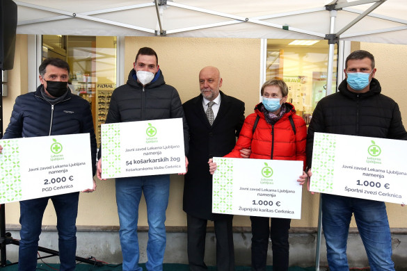 Prejemnik donacij Prostovoljnemu gasilskemu društvu Cerknica, Karitasu Cerknica in Športni zvezi Cerknica in Košarkarskemu klubu Cerknica