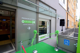 Lekarna Ljubljana: Predstavitev prodajnega avtomata Lekarna24 Lekarna Ljubljana: Predstavitev prodajnega avtomata Lekarna24