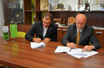 Lekarna Ljubljana bo jeseni začela z gradnjo prizidka k zdravstvenemu domu v Ivančni Gorici Lekarna Ljubljana bo jeseni začela z gradnjo prizidka k zdravstvenemu domu v Ivančni Gorici