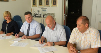 Lekarna Ljubljana podpisala pogodbo o opravljanju lekarniške dejavnosti v občini Cerknica